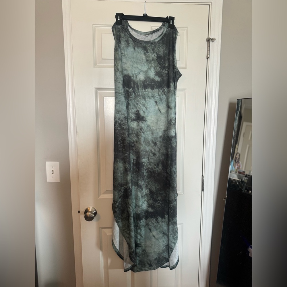 Women’s Xl maxi dress. New never worn